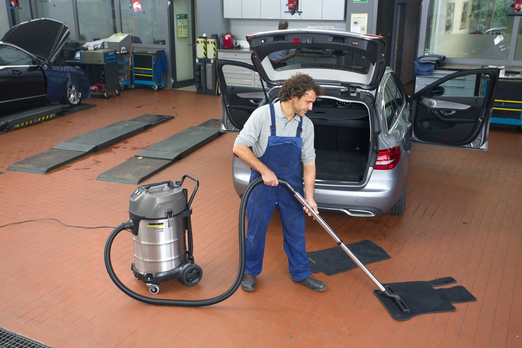 Aspiradora Polvo y Agua NT 70/2 L 2300W 220V Karcher